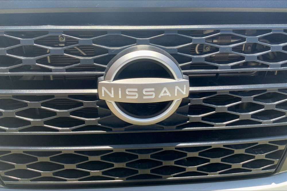 Nissan NP 300 FRONTIER Llantas 5