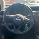 Nissan NP 300 FRONTIER Lateral derecho 16