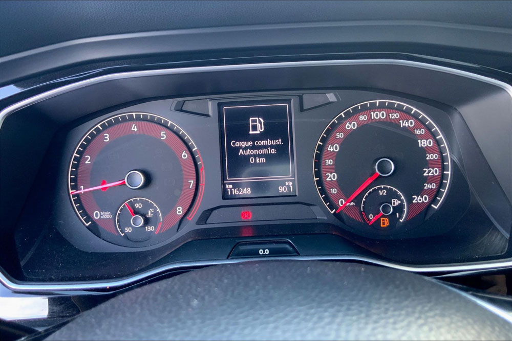 Volkswagen JETTA Lateral derecho 29