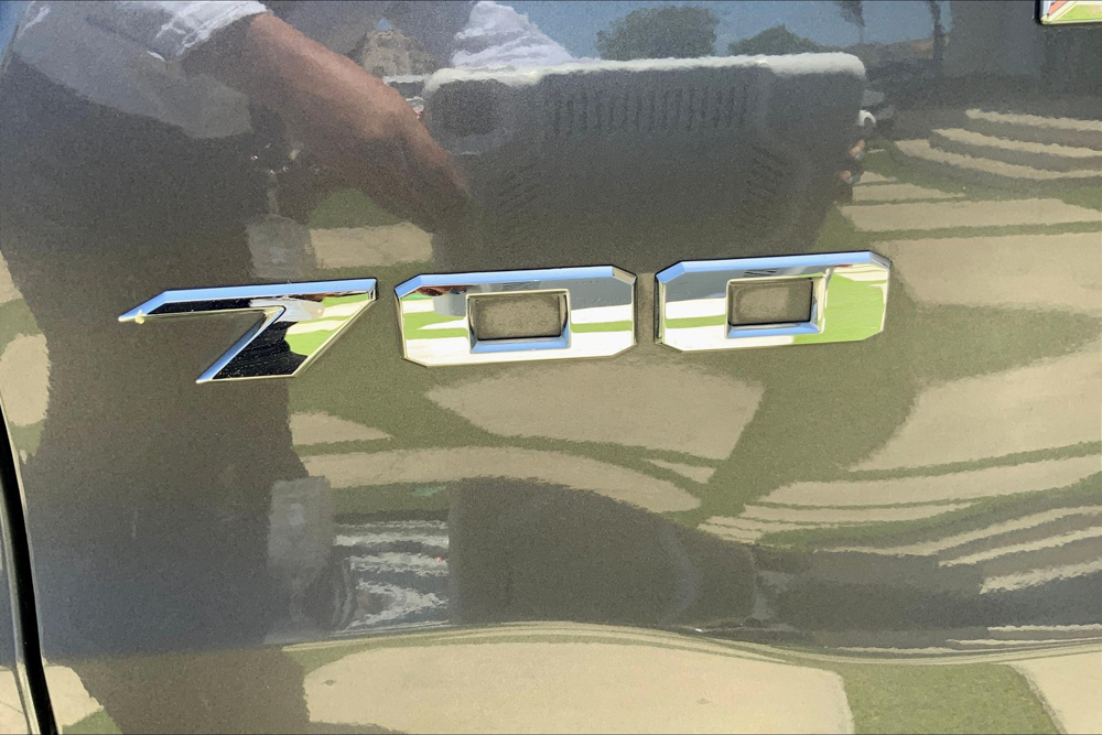 Ram 700 Lateral derecho 8