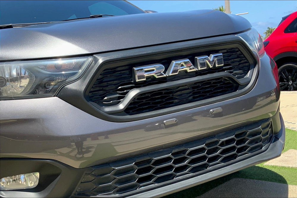 Ram 700 Asientos 5