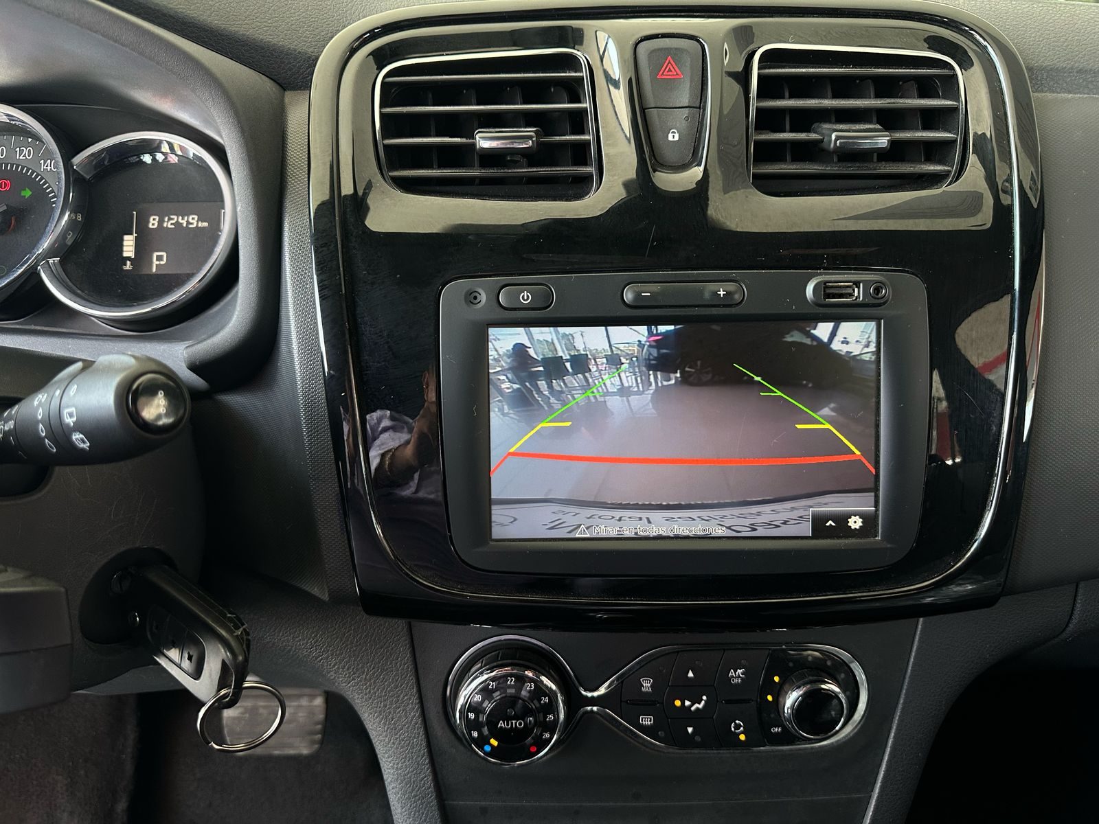 Renault Sandero y Stepway 5 pts. HB Stepway Intens, 1.6l, TM5, a/ac. Aut., VE, GPS, RA-16 2023