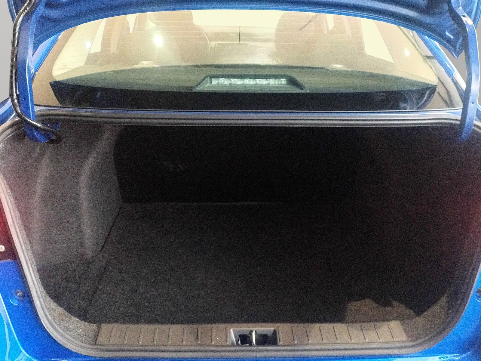 Nissan Versa 4 pts. Sense, CVT, a/ac.,R-15 2024
