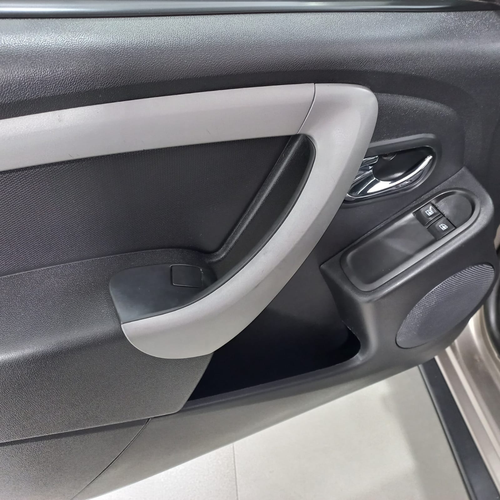 Renault Duster Interior 17