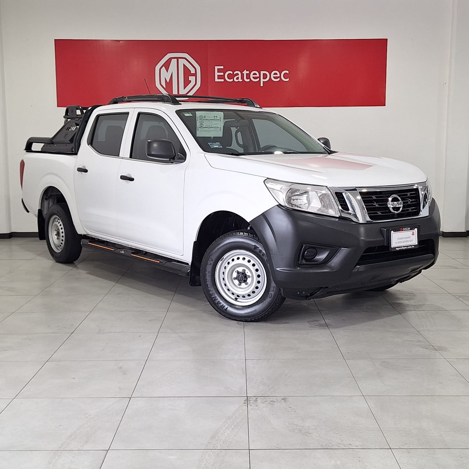 Nissan Comerciales NP300 4 PTS DOBLE CABINA LE - GocarCredit
