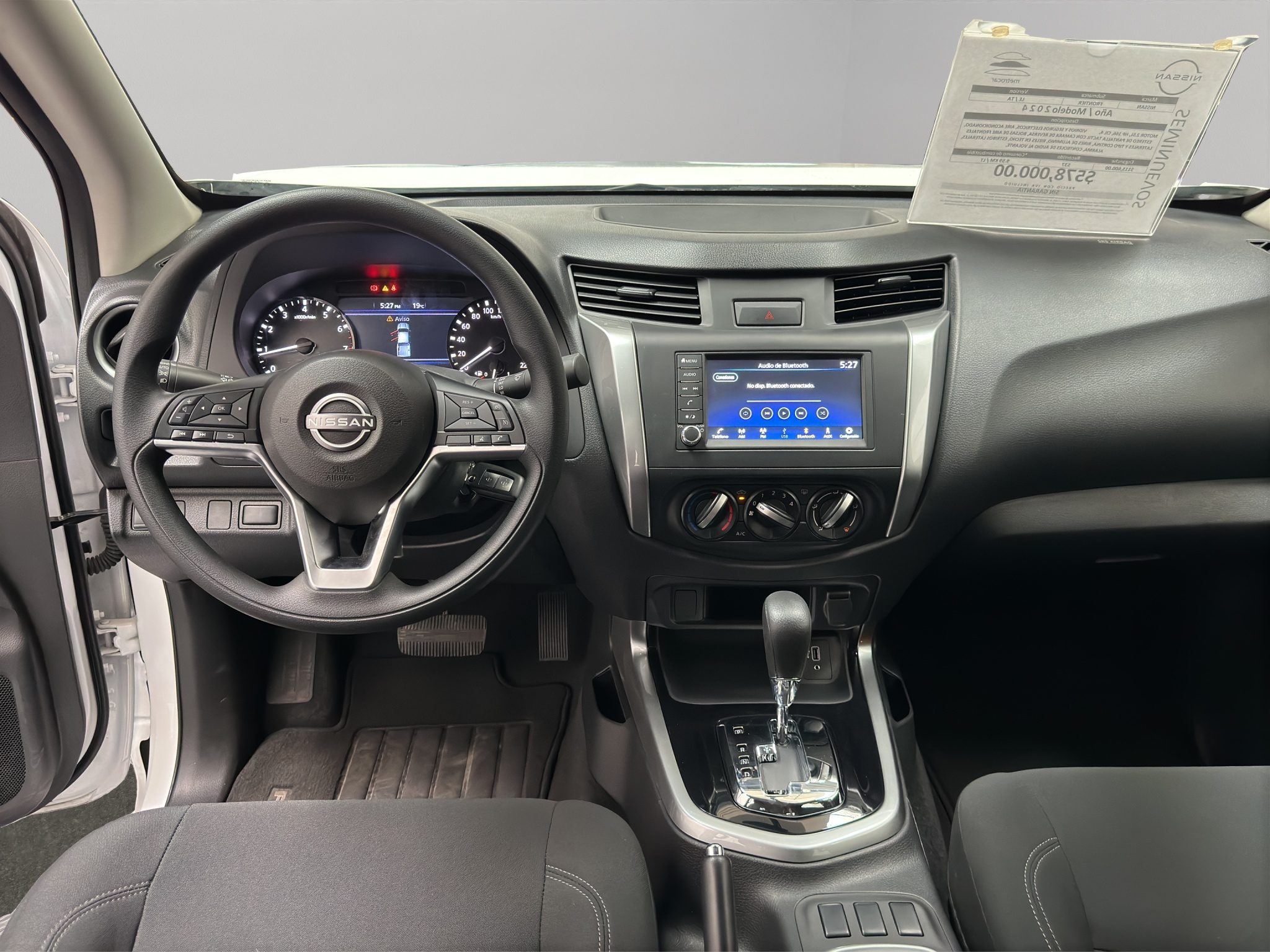 Nissan Comerciales Frontier y NP 300 Frontier Pick-Up Lateral izquierdo 11