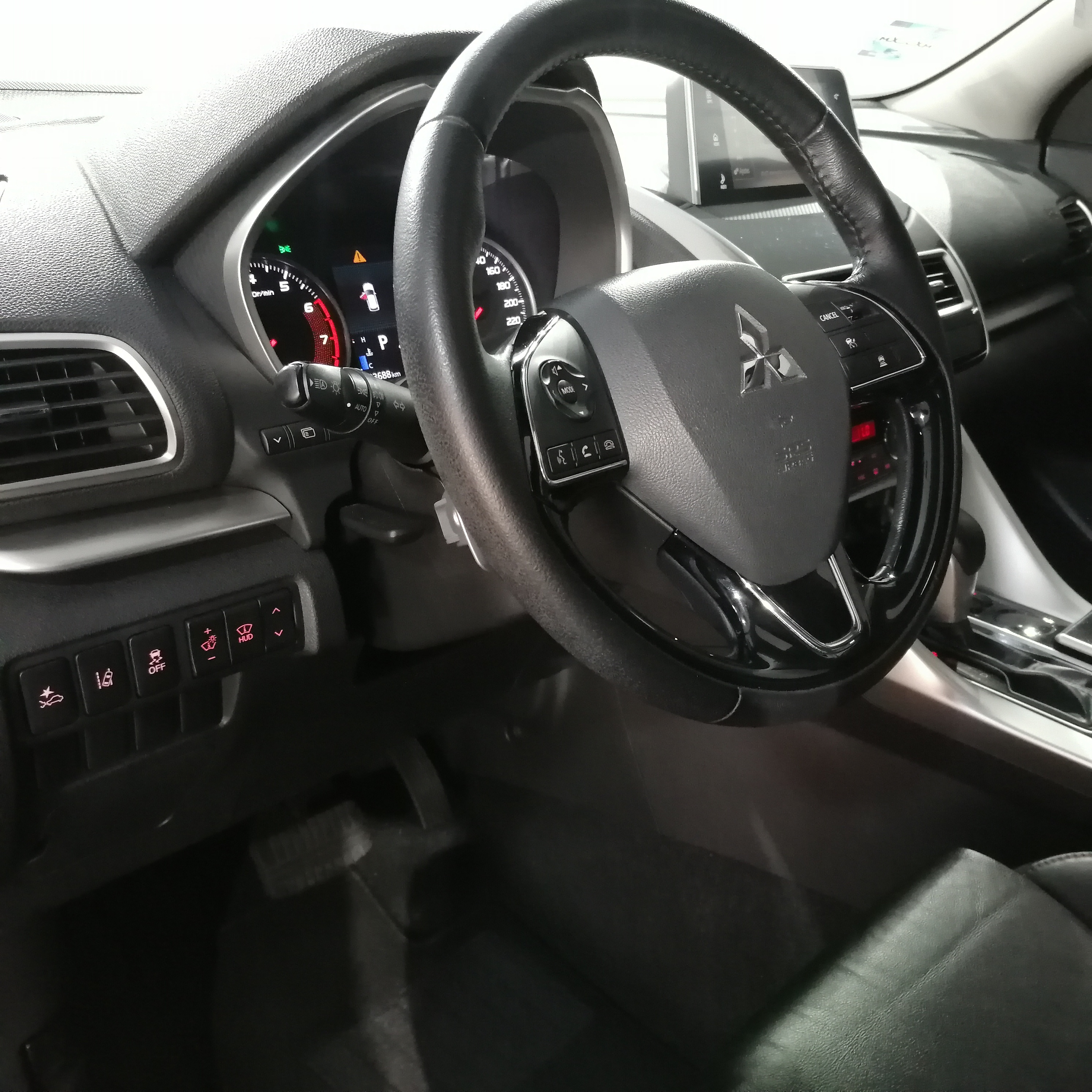 Mitsubishi Eclipse Cross Llantas 15
