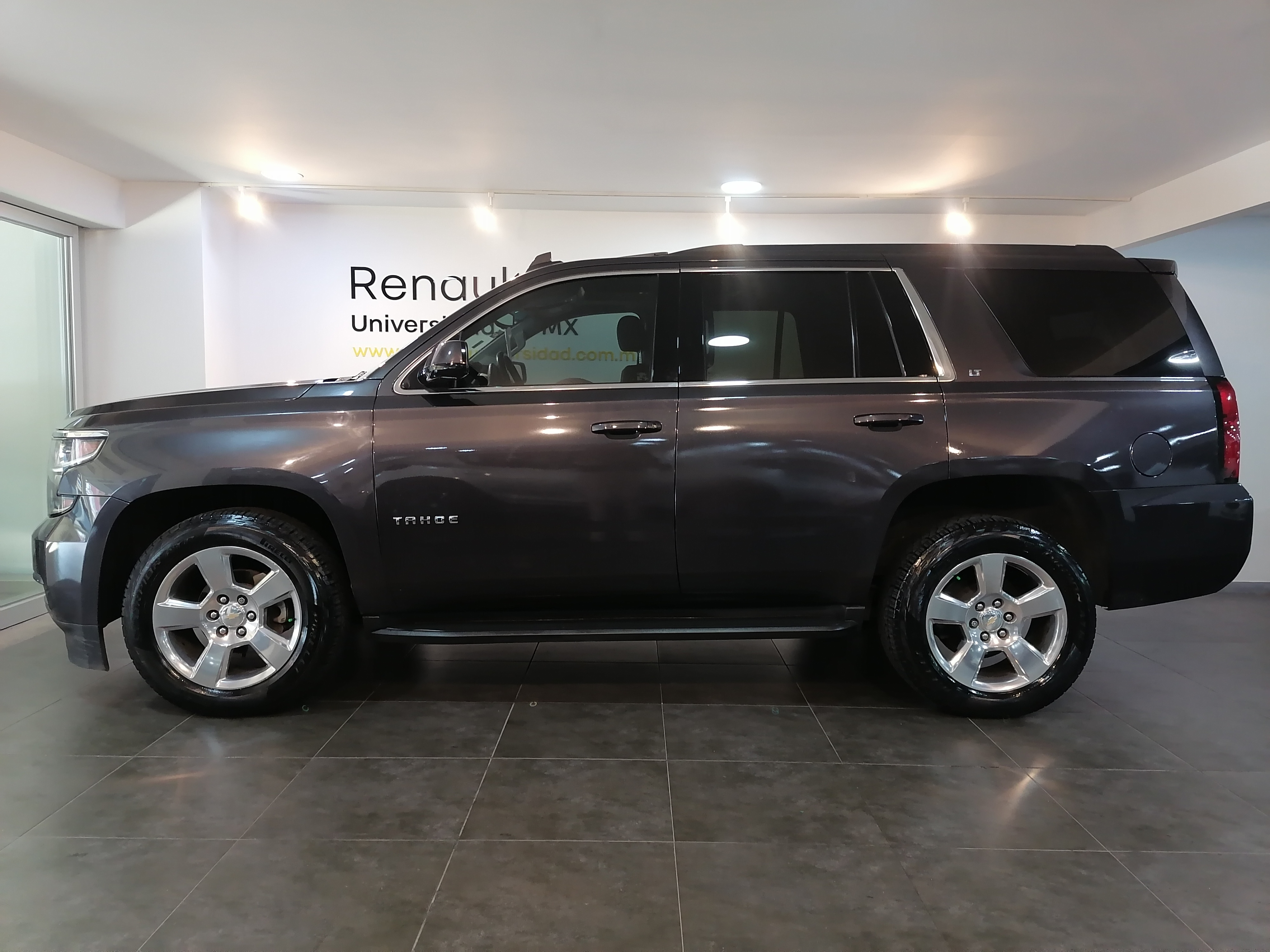 Chevrolet Tahoe Llantas 11