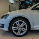 VOLKSWAGEN GOLF Interior 10
