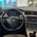 VOLKSWAGEN GOLF Interior 12