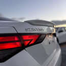 NISSAN SENTRA Lateral derecho 5