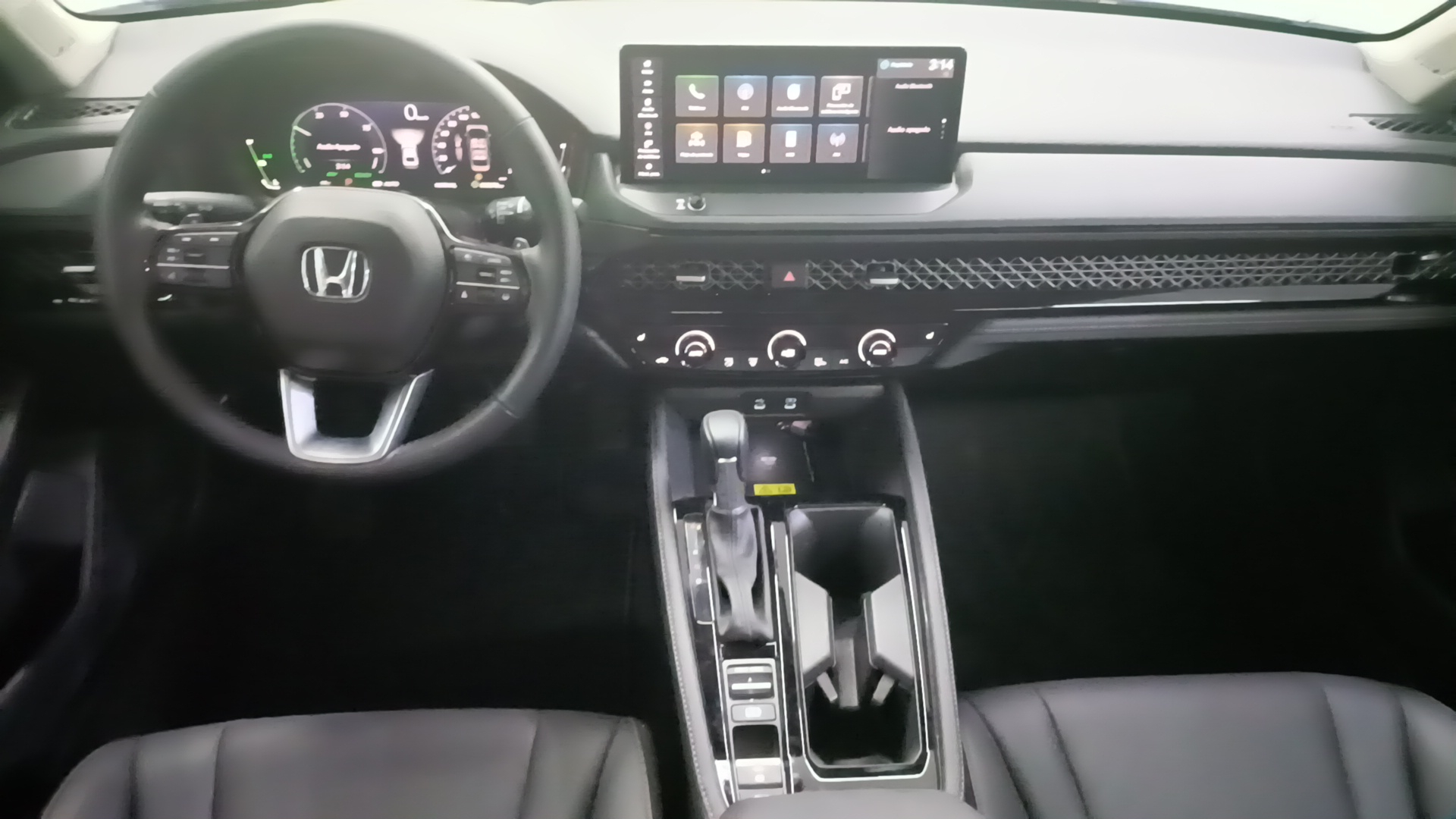 Honda ACCORD Interior 14