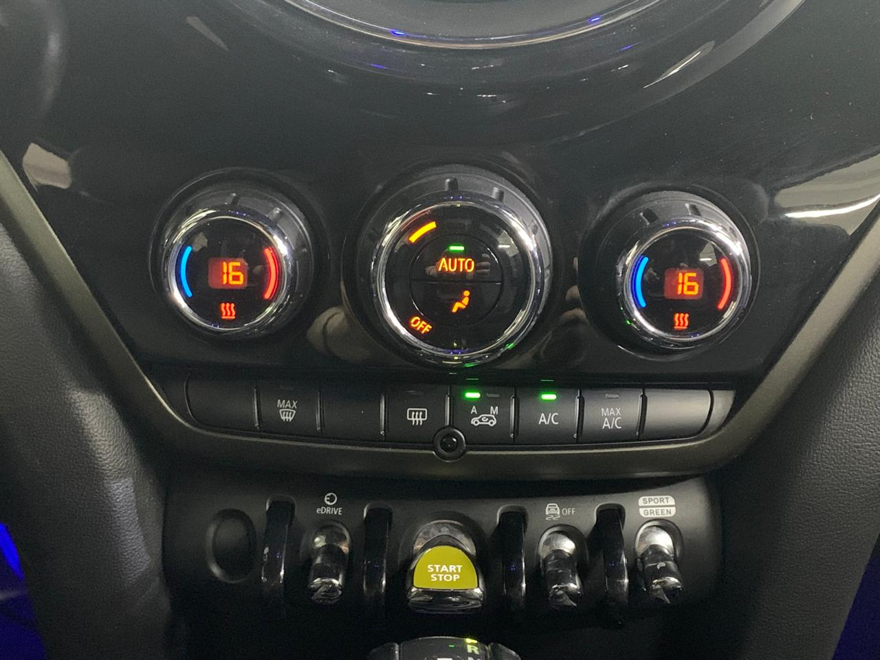 MINI Cooper Countryman Lateral izquierdo 18