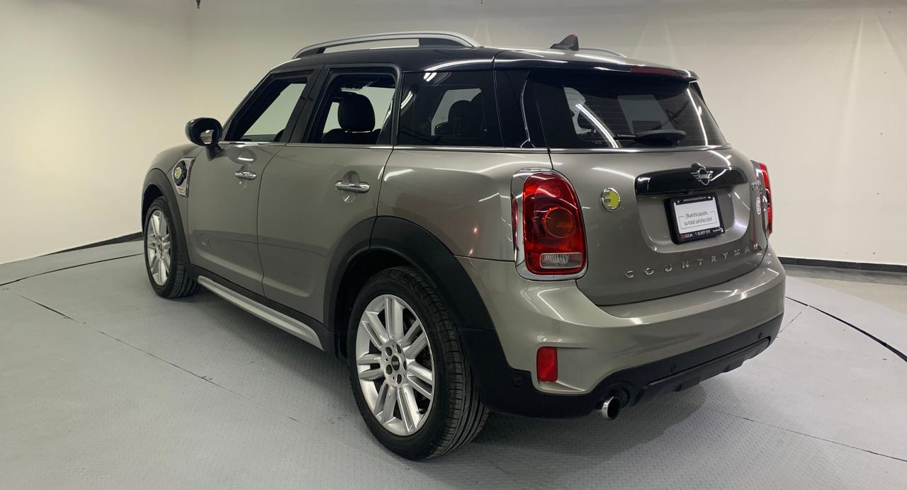 MINI Cooper Countryman Arriba 5