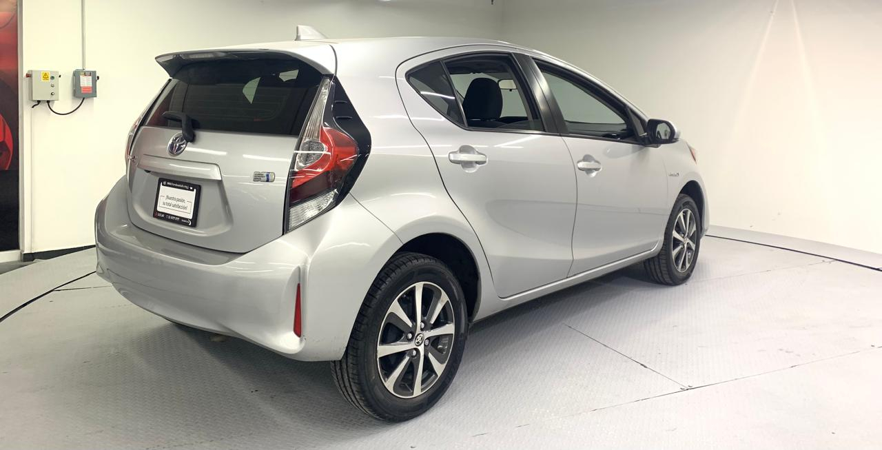 Toyota PRIUS C Asientos 5
