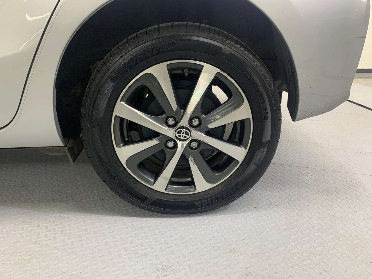 Toyota PRIUS C Asientos 9