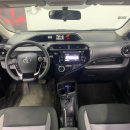 Toyota PRIUS C Atrás 12