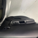 Toyota PRIUS C Lateral izquierdo 23