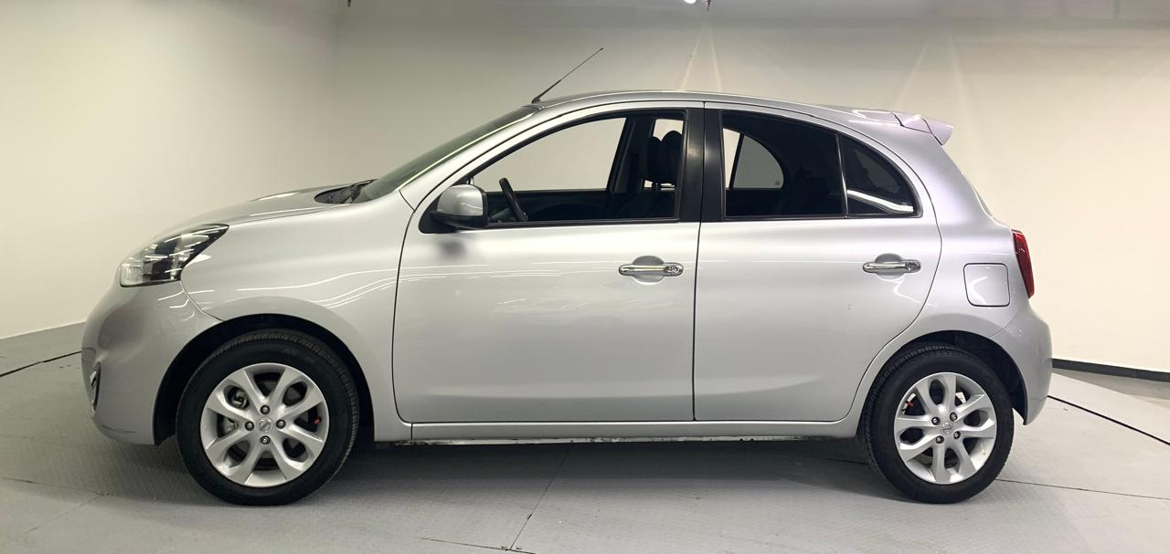 Nissan MARCH Interior 8
