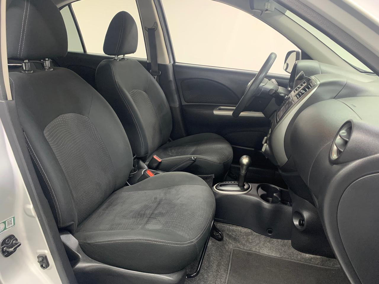 Nissan MARCH Asientos 20