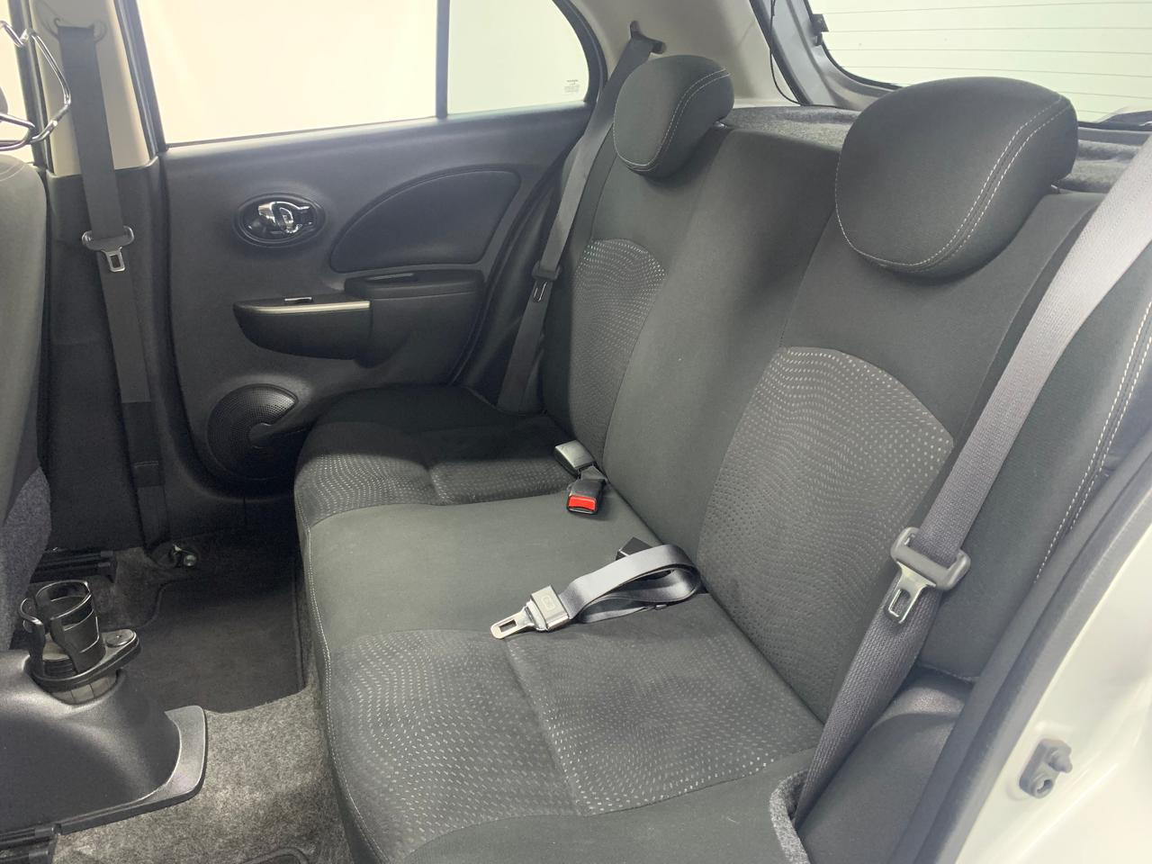 Nissan MARCH Arriba 22