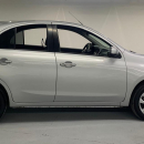 Nissan MARCH Atrás 4