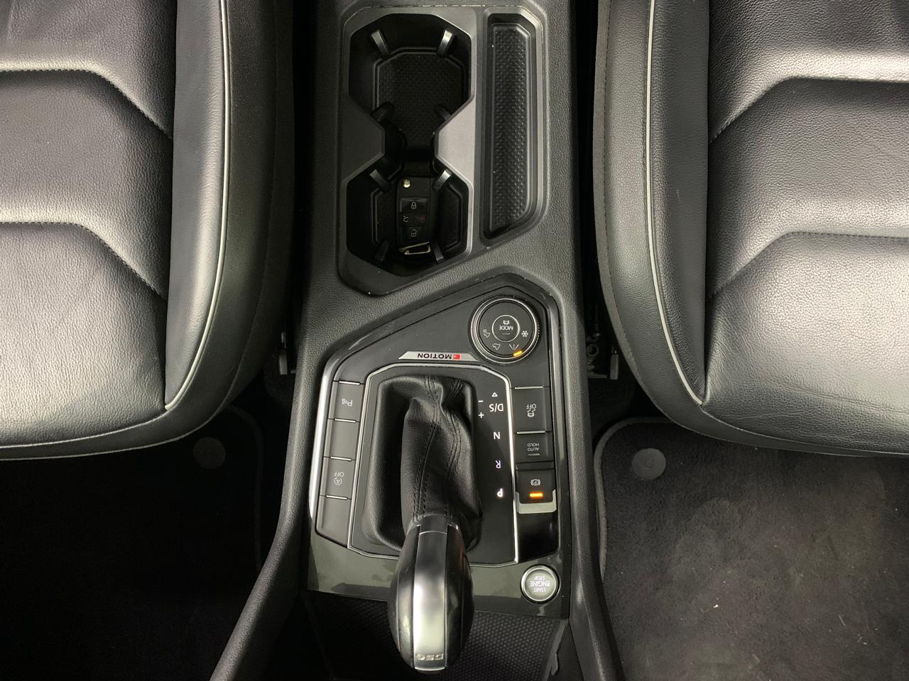 Volkswagen TIGUAN Atrás 19