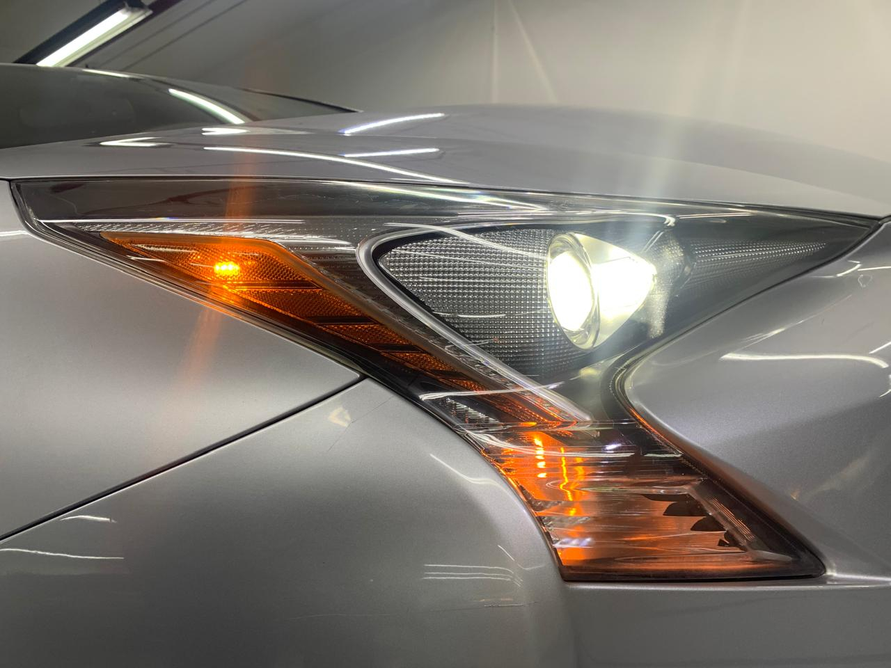 Toyota PRIUS Frente 12