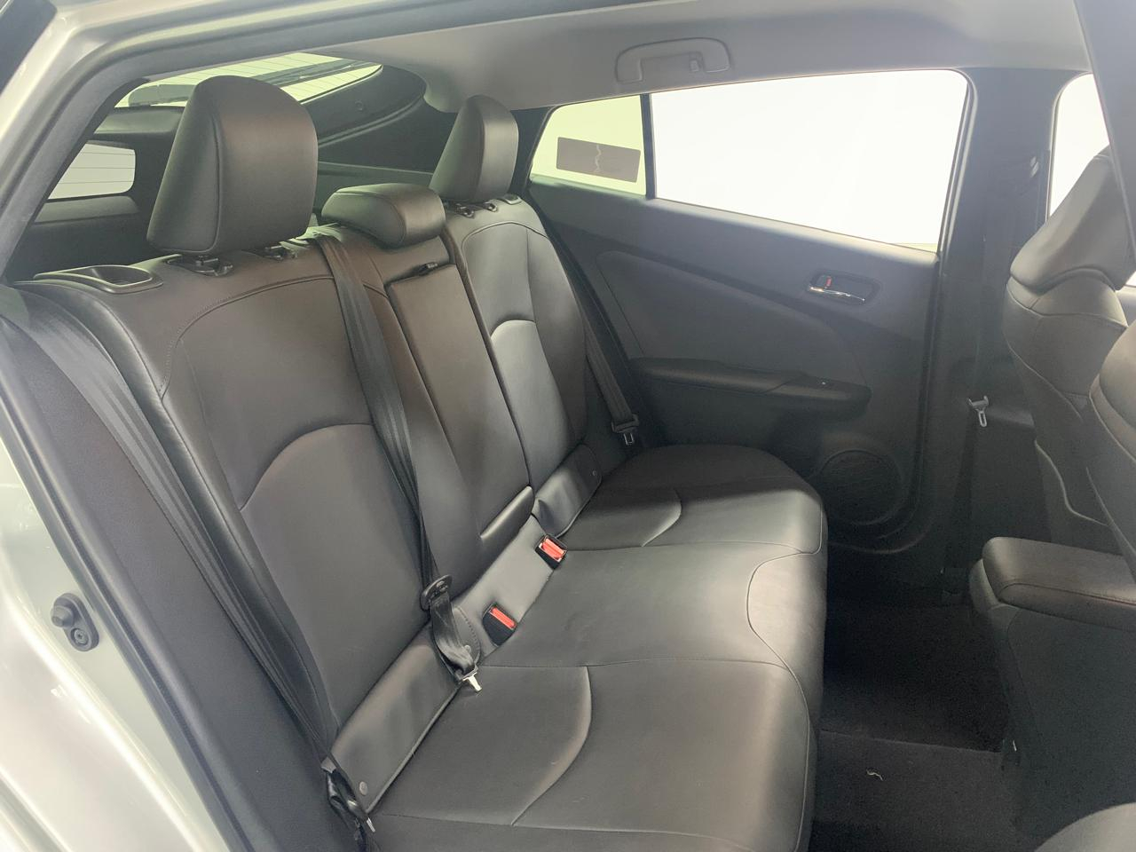 Toyota PRIUS Llantas 23