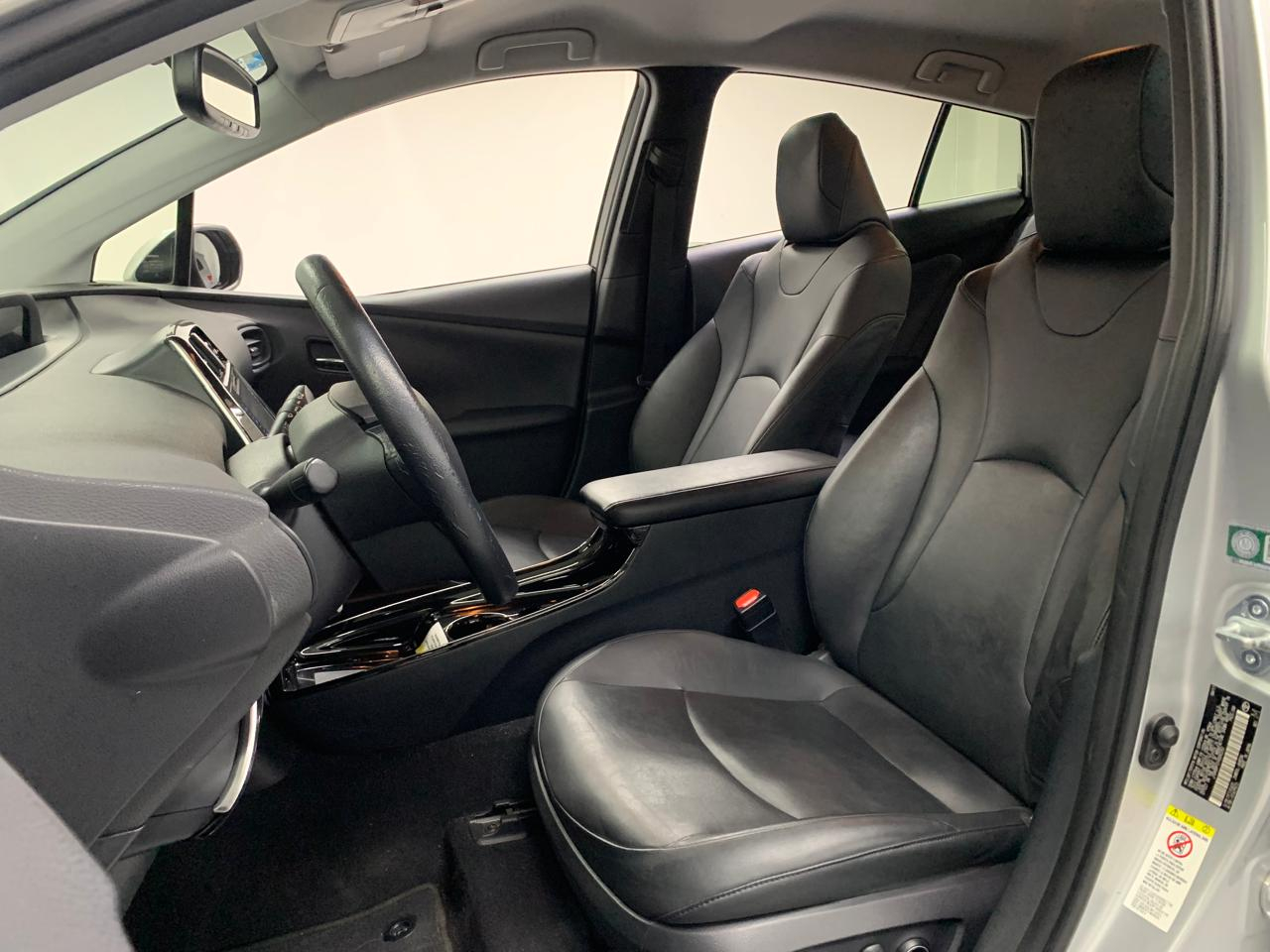 Toyota PRIUS Atrás 25