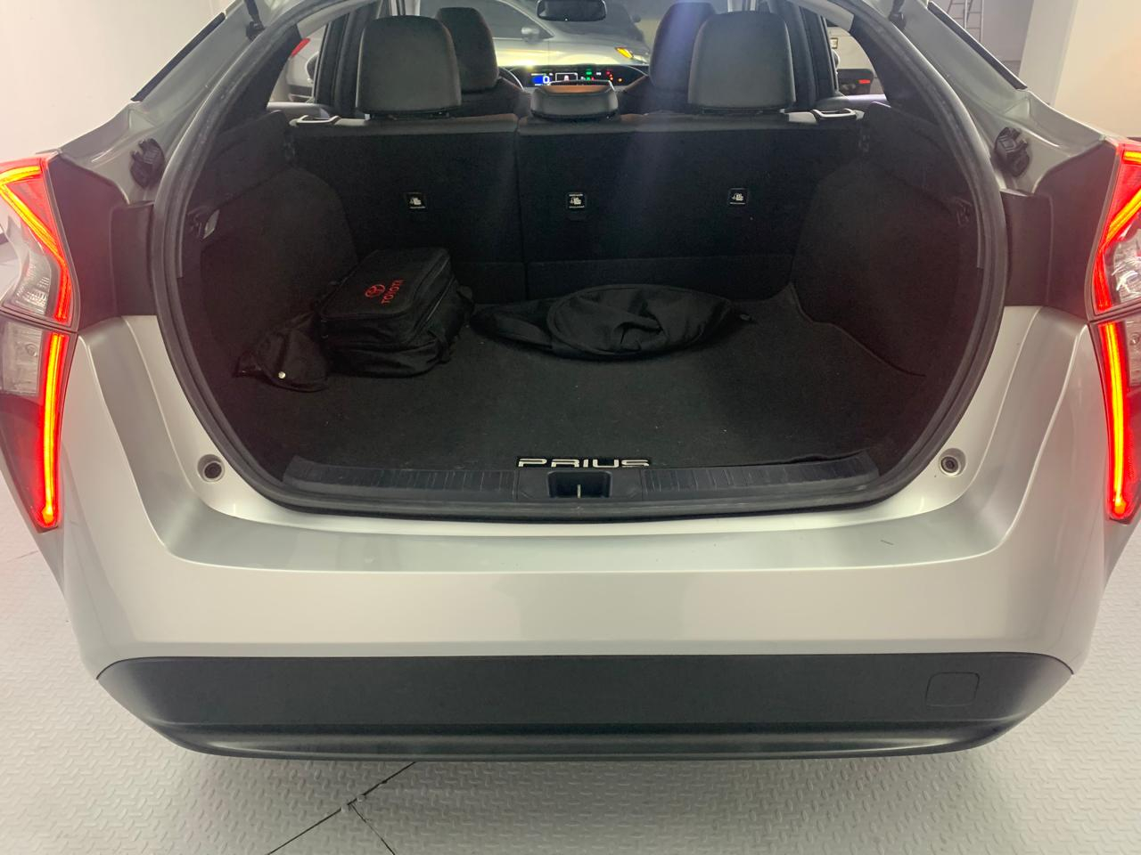 Toyota PRIUS Atrás 27