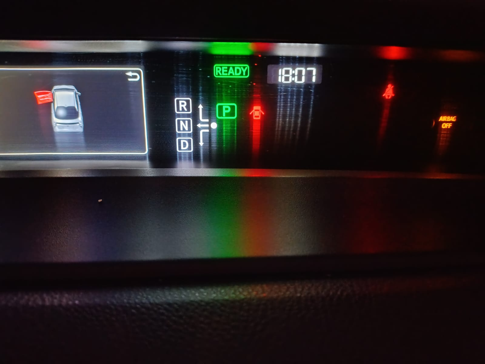 Toyota PRIUS Atrás 17