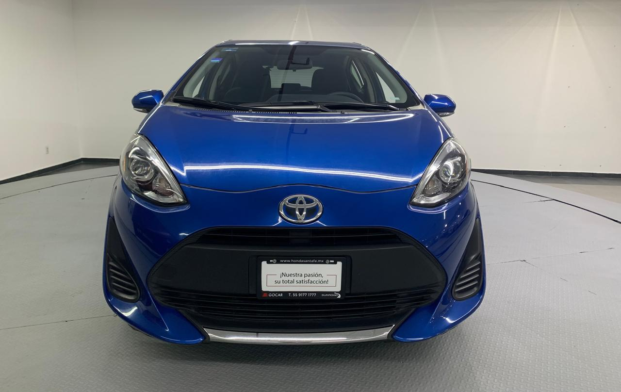 Toyota PRIUS Interior 2