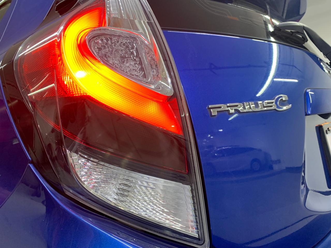 Toyota PRIUS Atrás 10