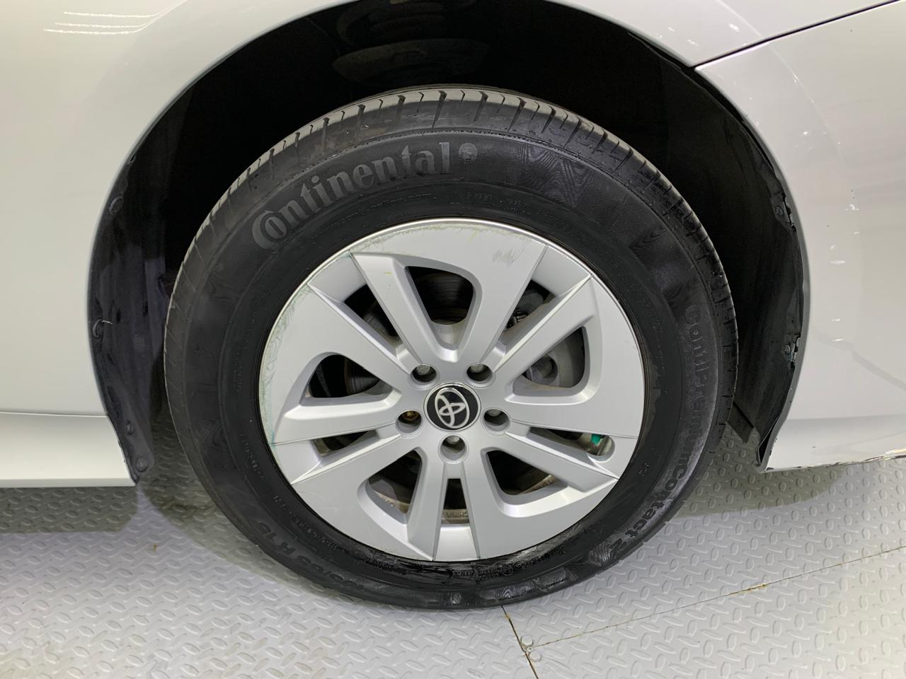 Toyota PRIUS Atrás 9