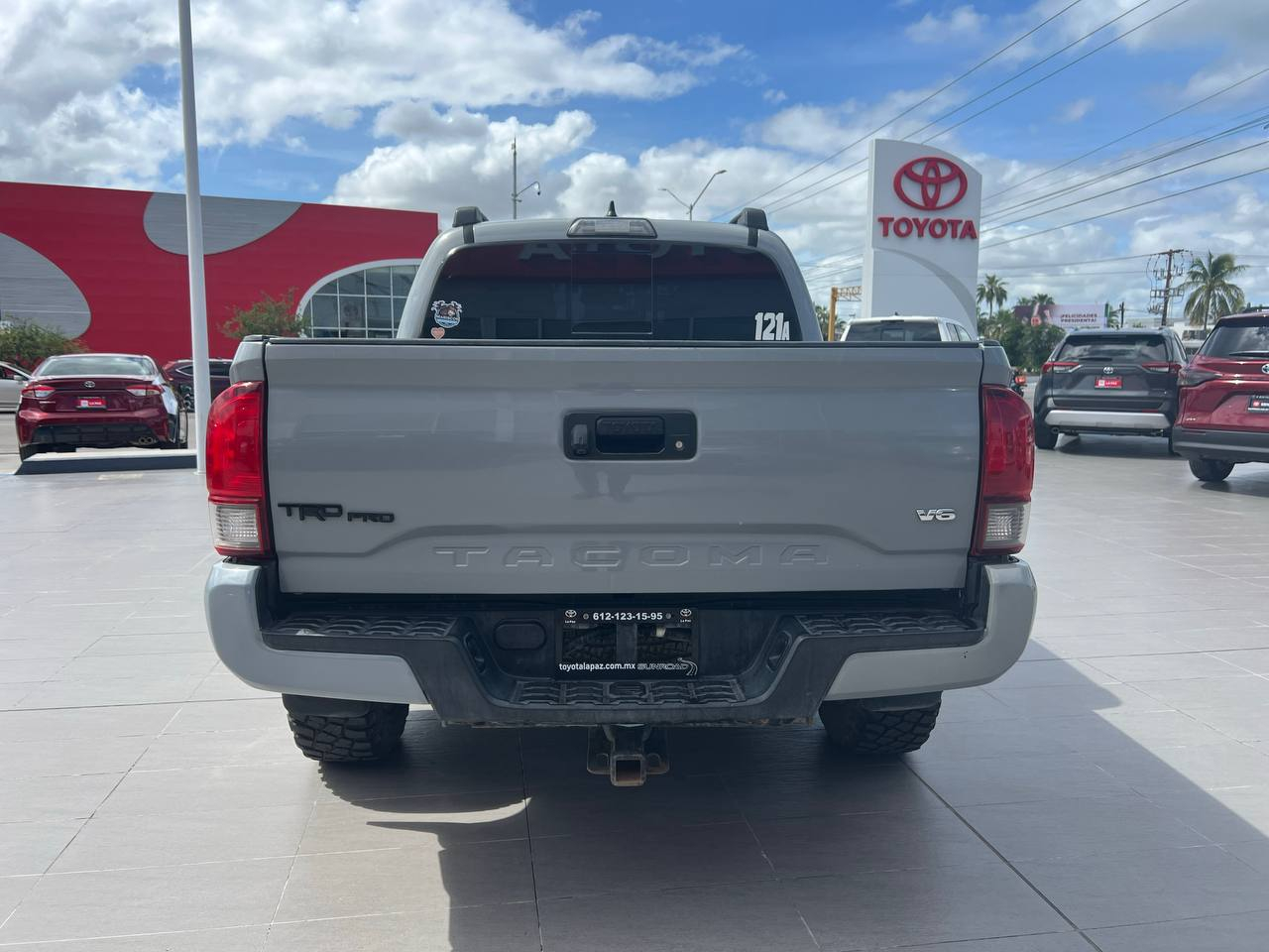 Toyota TACOMA Lateral izquierdo 4