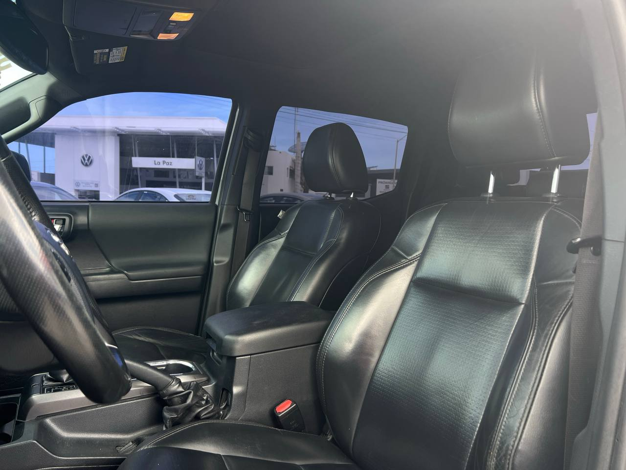 Toyota TACOMA Atrás 7