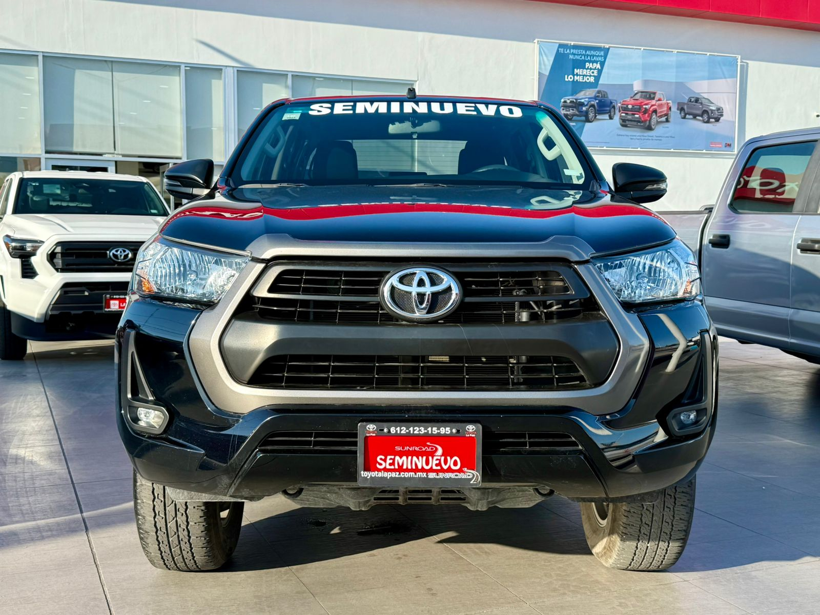 Toyota HILUX Atrás 3