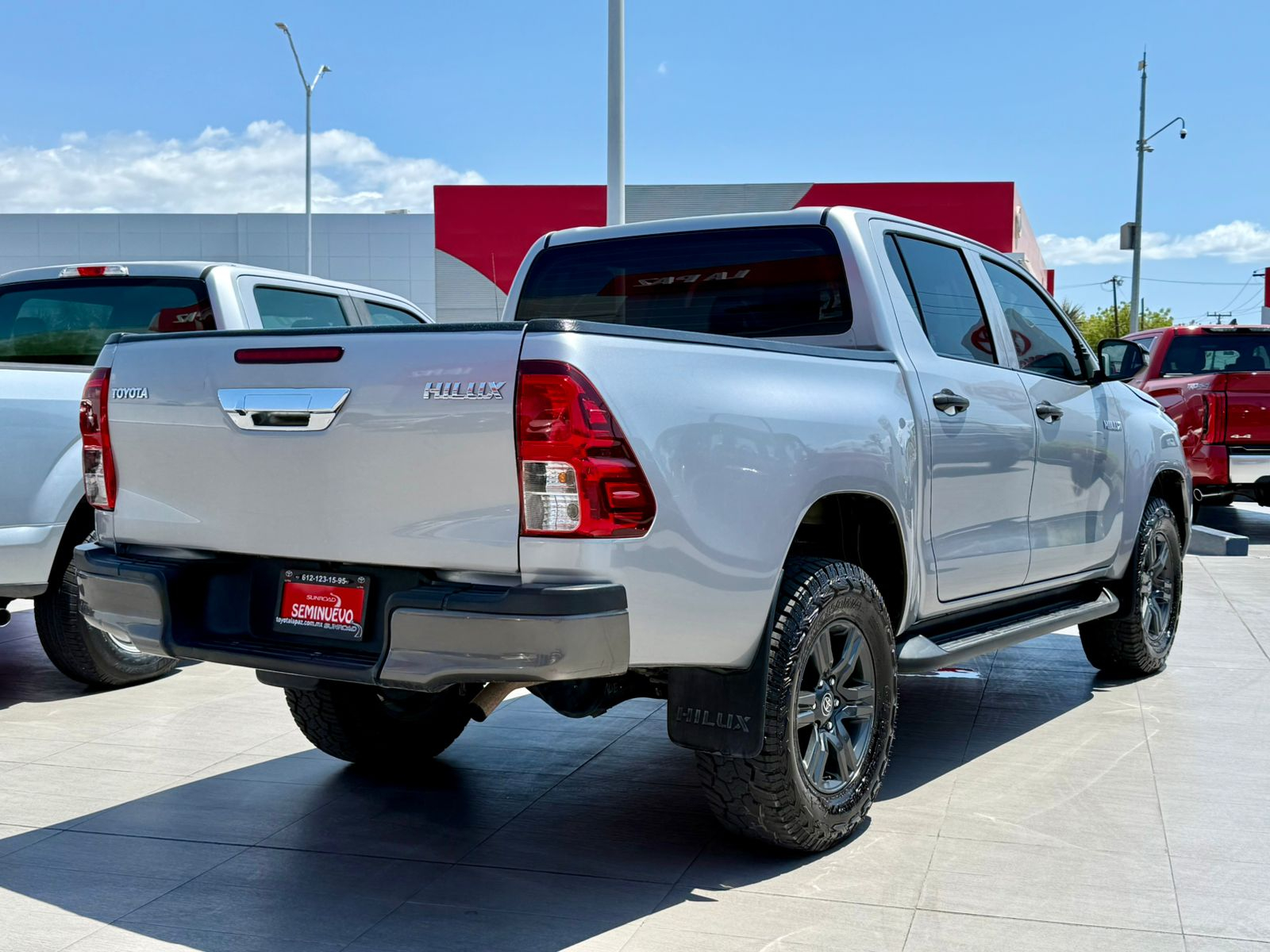 Toyota HILUX Llantas 4