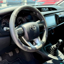 Toyota HILUX Interior 10
