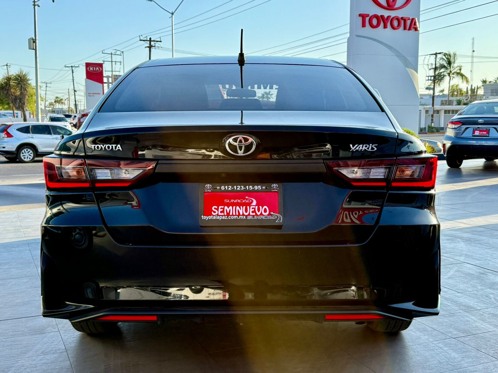 Toyota YARIS Llantas 7