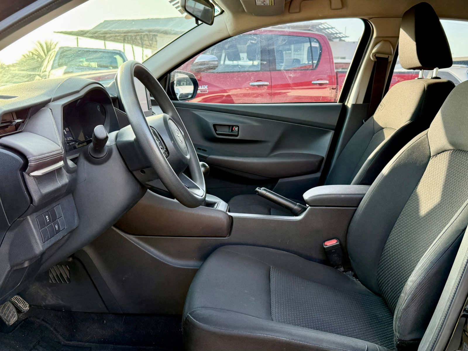 Toyota YARIS Tablero 14