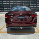 Nissan Sentra Atrás 3