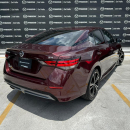 Nissan Sentra Atrás 7