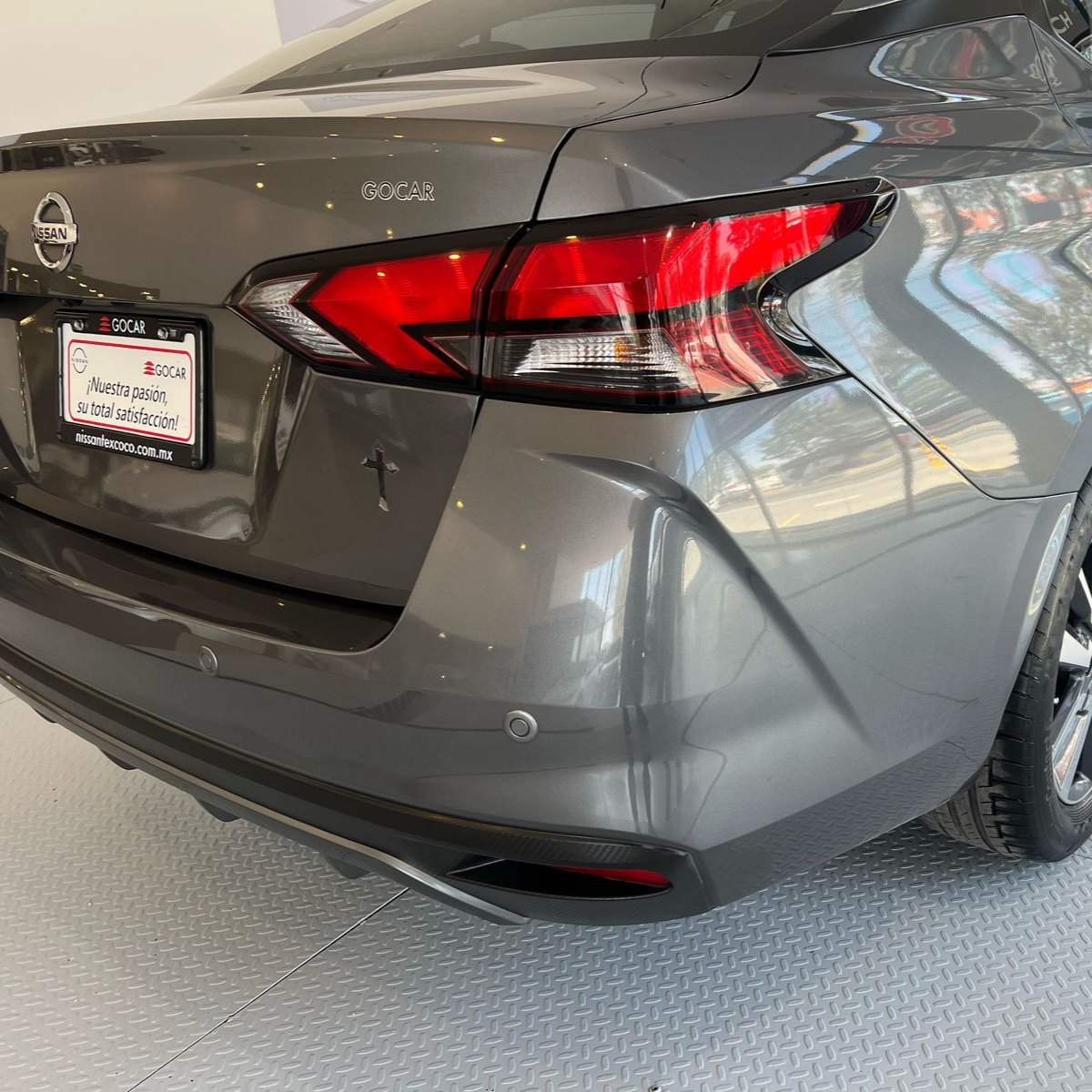 Nissan Versa 4 pts. Advance, TM5, a/ac., VE, f. niebla, RA-16 (línea anterior) 2022