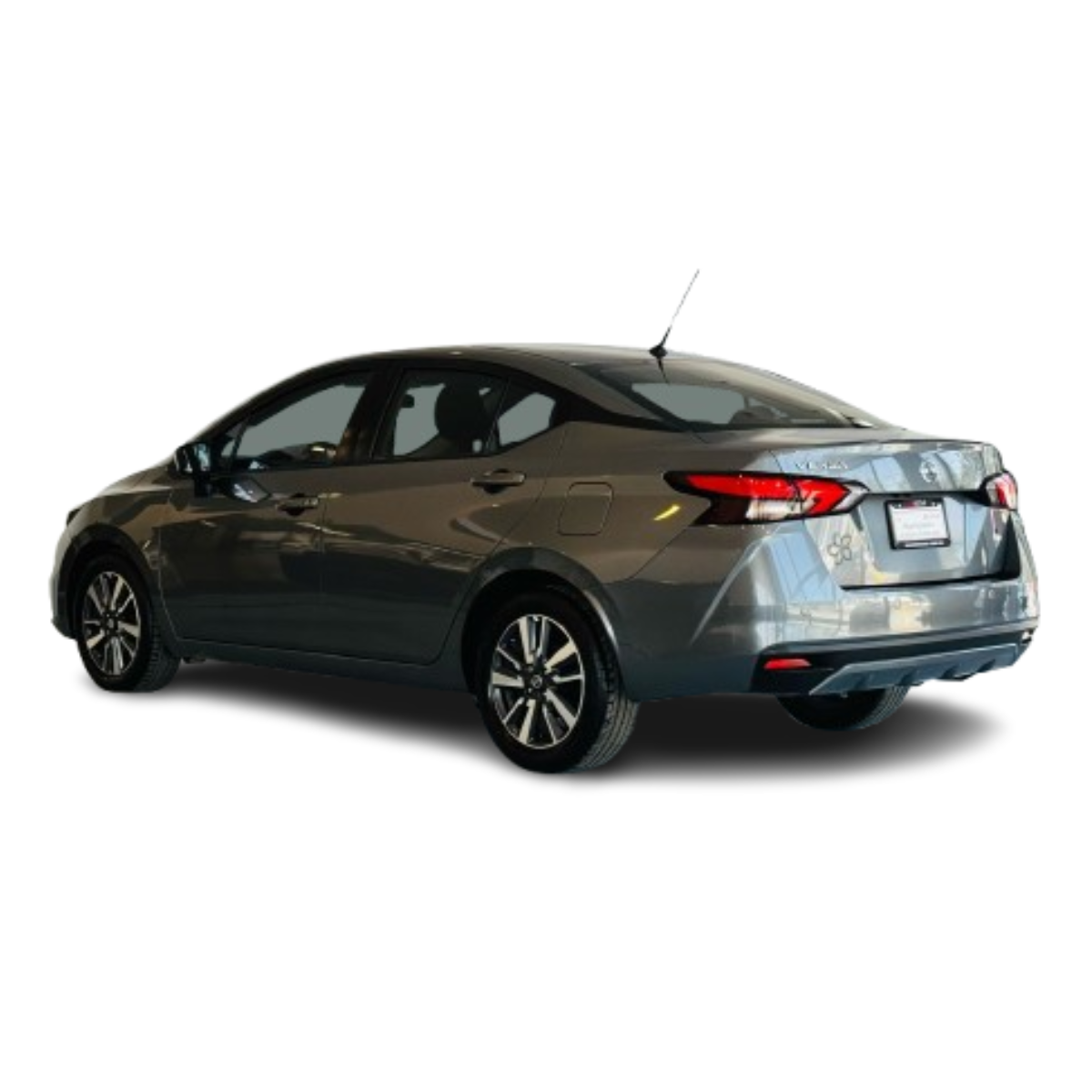 Nissan Versa 4 pts. Advance, TM5, a/ac., VE, f. niebla, RA-16 (línea anterior) 2022