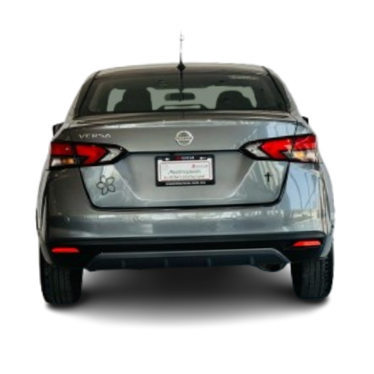 Nissan Versa 4 pts. Advance, TM5, a/ac., VE, f. niebla, RA-16 (línea anterior) 2022