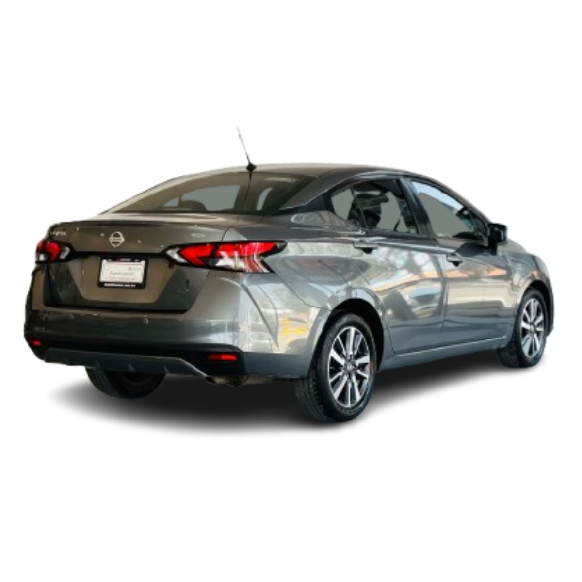 Nissan Versa 4 pts. Advance, TM5, a/ac., VE, f. niebla, RA-16 (línea anterior) 2022