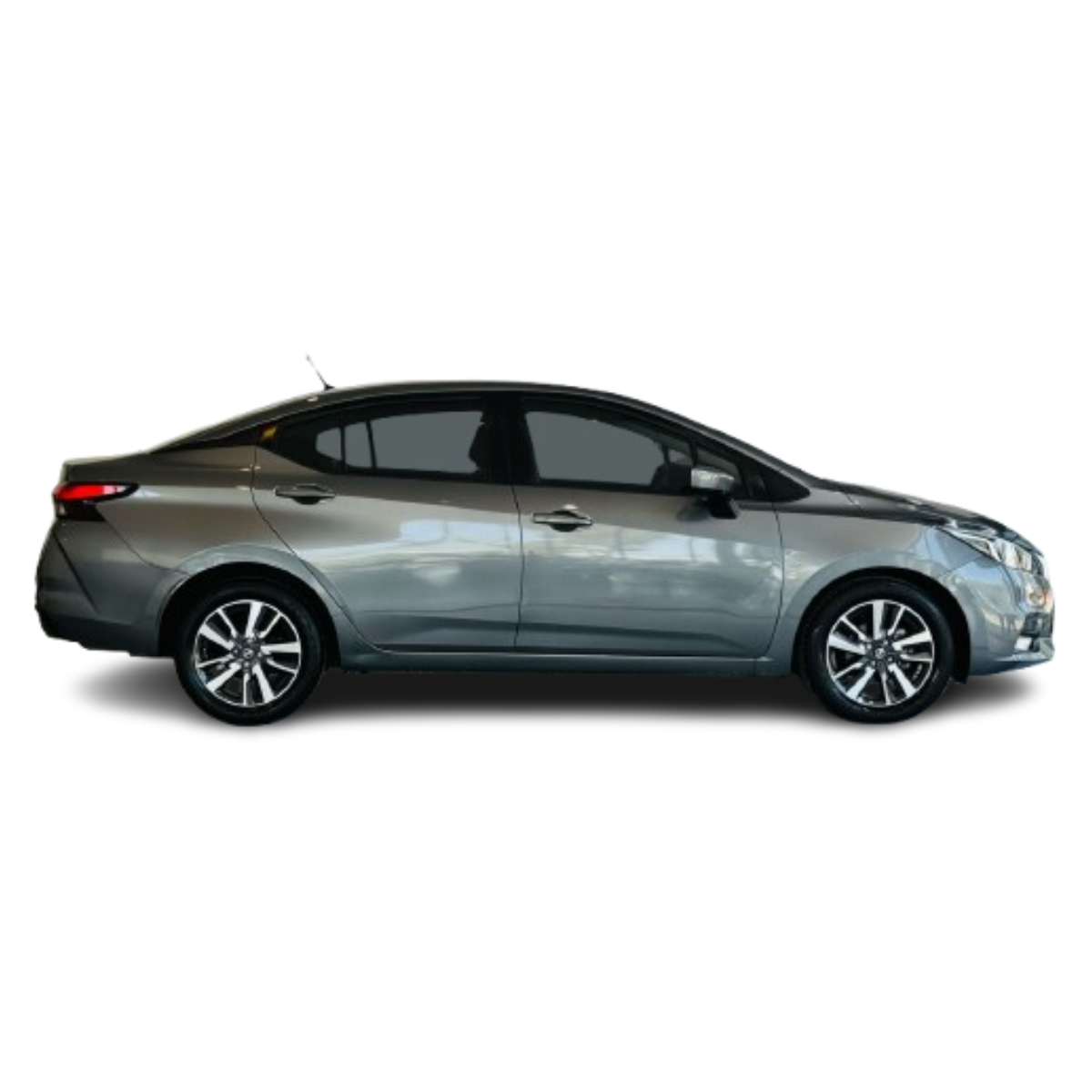 Nissan Versa 4 pts. Advance, TM5, a/ac., VE, f. niebla, RA-16 (línea anterior) 2022