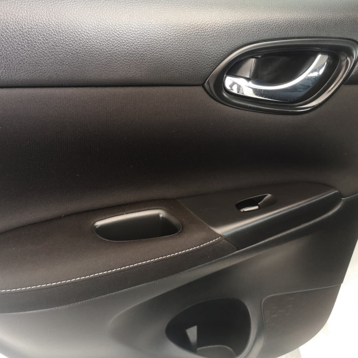 Nissan Sentra 4 pts. Sense, TM6, a/ac., RA-16 2018